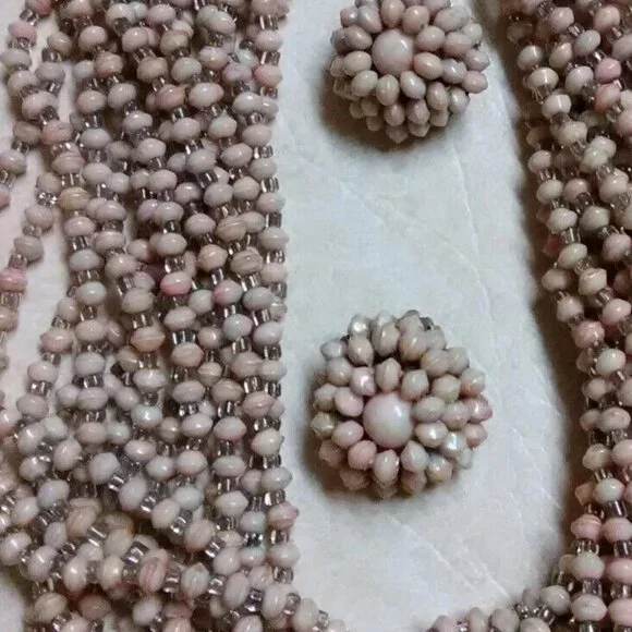 VINTAGE Hong Kong multi strand necklace / earrings set - Picture 11 of 13